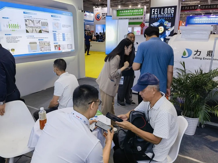 力鼎白鱘系列亮相世環會 力鼎白鱘系列亮相世環會